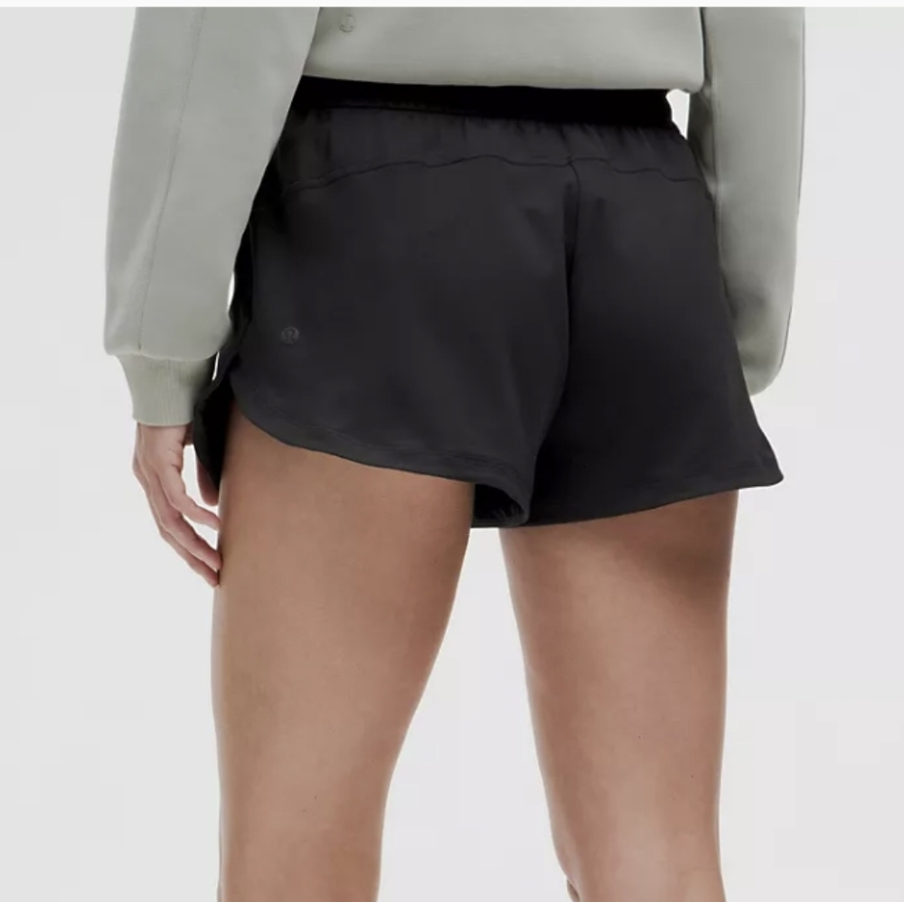 Lululemon Size 4 Black Jersey Knit Shorts 3"